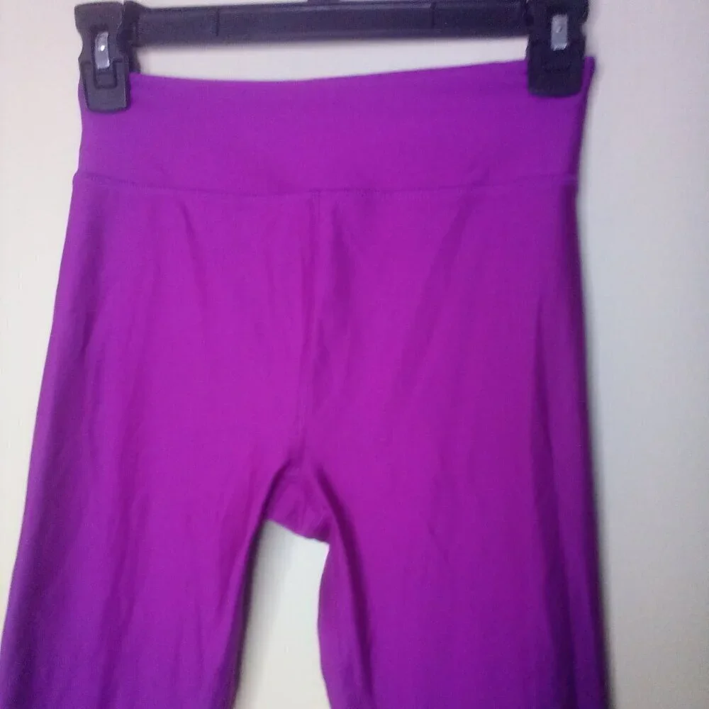 Under Armour Leggings XS Women Compression Heat Gear Active Athletic Purple Pink